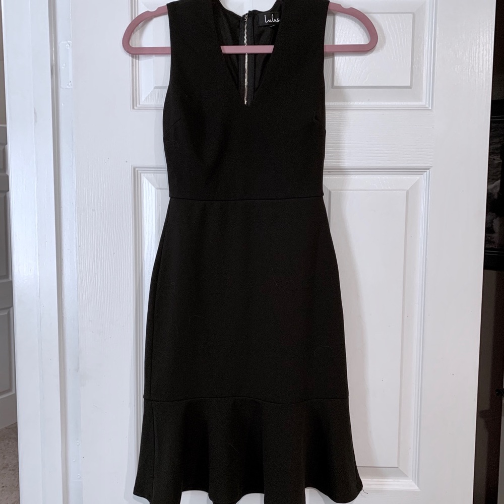 Lulus sleeveless ruffle midi dress